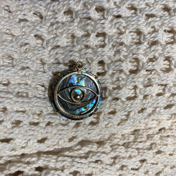 Maura Green Koi Yin Yang 14k gold pendant - Picture 3 of 8